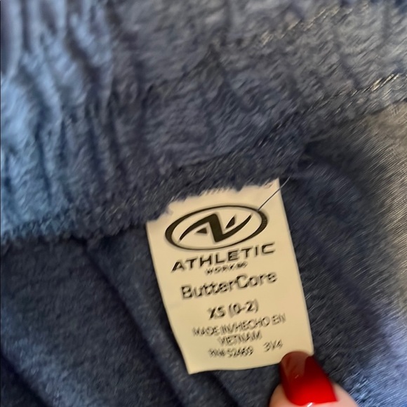 Athletic Works Blue Athletic Shorts with Elastic Waistband and pockets - Picture 2 of 6